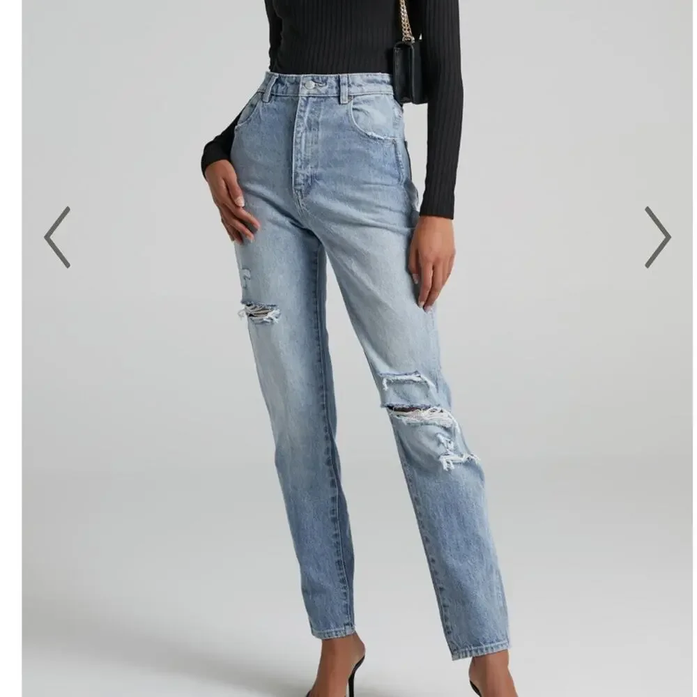 NWT Rolla’s Elle Super High Rise relaxed fit jeans in Garage Worn, 28